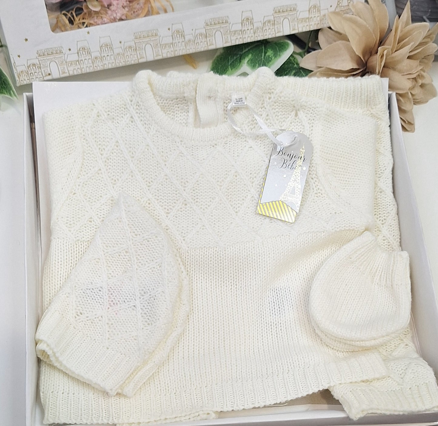 Cream unisex 4 piece knitted box set